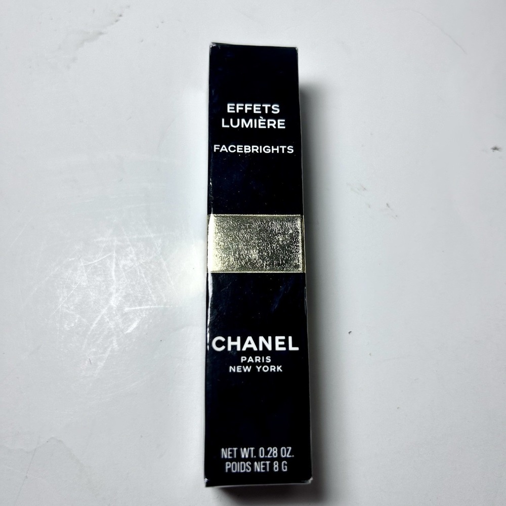 New Chanel Effets Lumiere Facebrights .28oz Discontinued